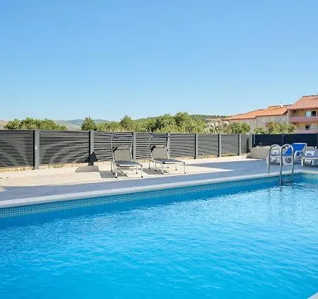 Apartment Okrug Gornji Matteo 1 Trogir