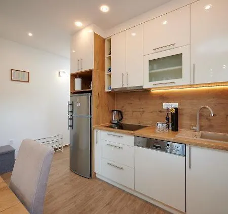 Apartment Okrug Gornji Matteo 1 *