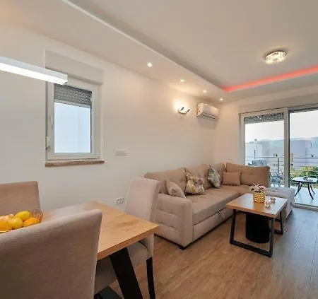Okrug Gornji Matteo 1 * Трогир